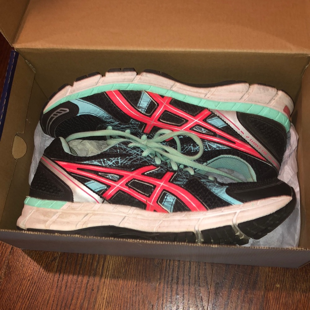 ASICS womens running shoes size 9